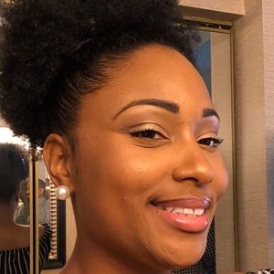 Meet your Posher, Ebony